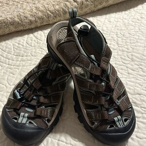 Keen hiking sandals